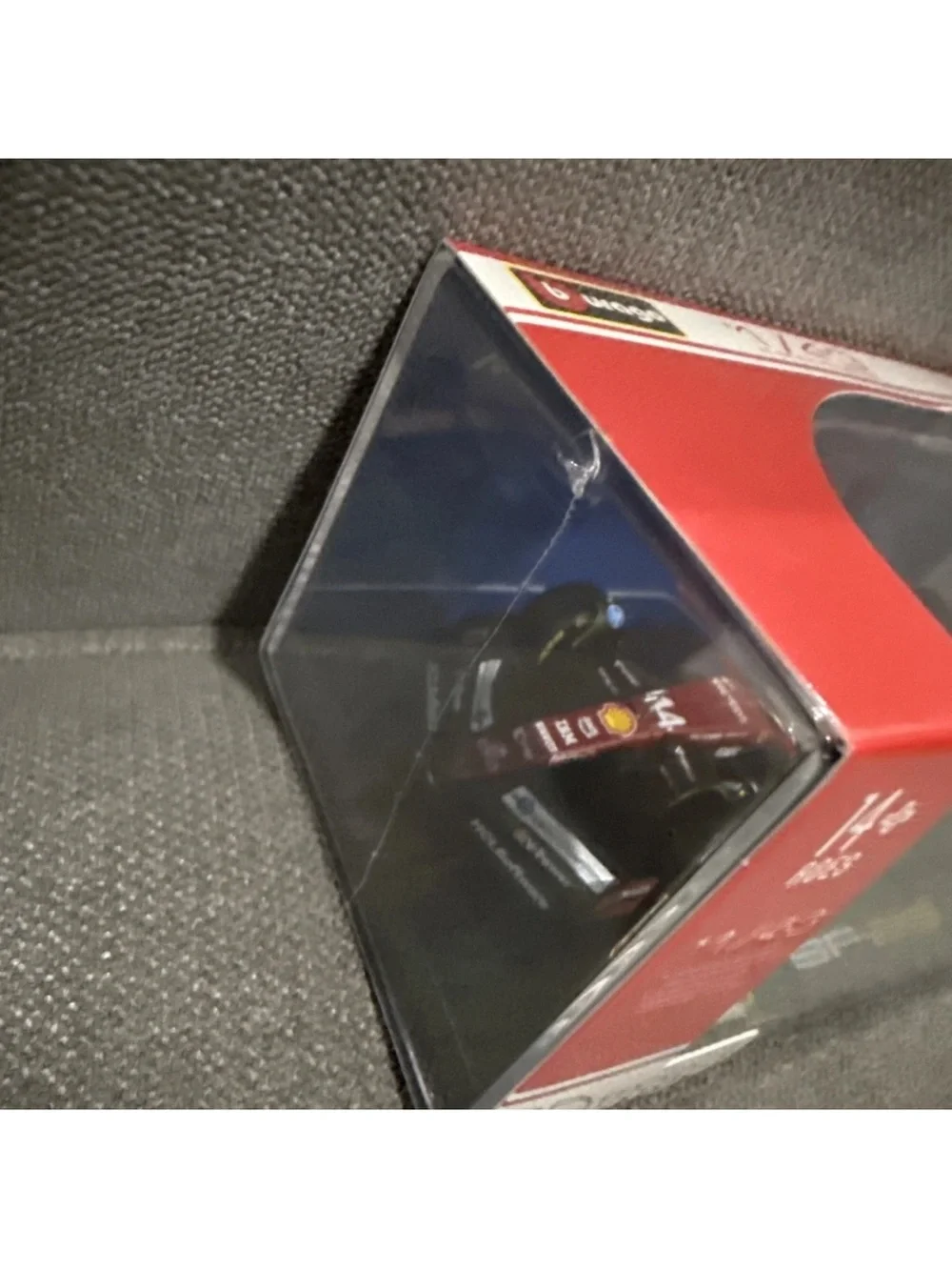 New BURAGO 18-36852-H FERRARI - F1 SF-25 TEAM SCUDERIA FERRARI L. Hamilton